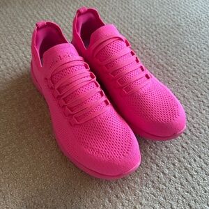 Never worn APL sneakers size 7.5